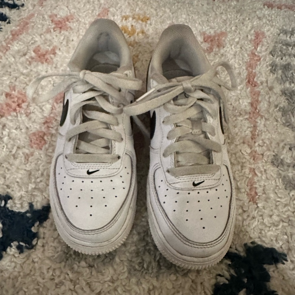 Nike Air Force 1 LV8 "Have a Nike Day" sneakers Youth Size 5 / Women’s Size 6.5